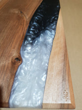 Charger l'image dans la galerie, Plateau de service en noyer blanc nacré et noir opaque