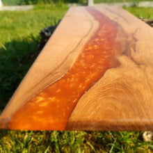Charger l'image dans la galerie, Planche de service résine époxy et chêne massif