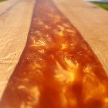 Charger l'image dans la galerie, Planche de service résine époxy et chêne massif